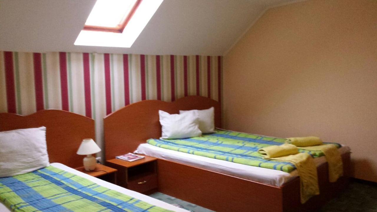 Motel Ioanis Mindruloc Bagian luar foto